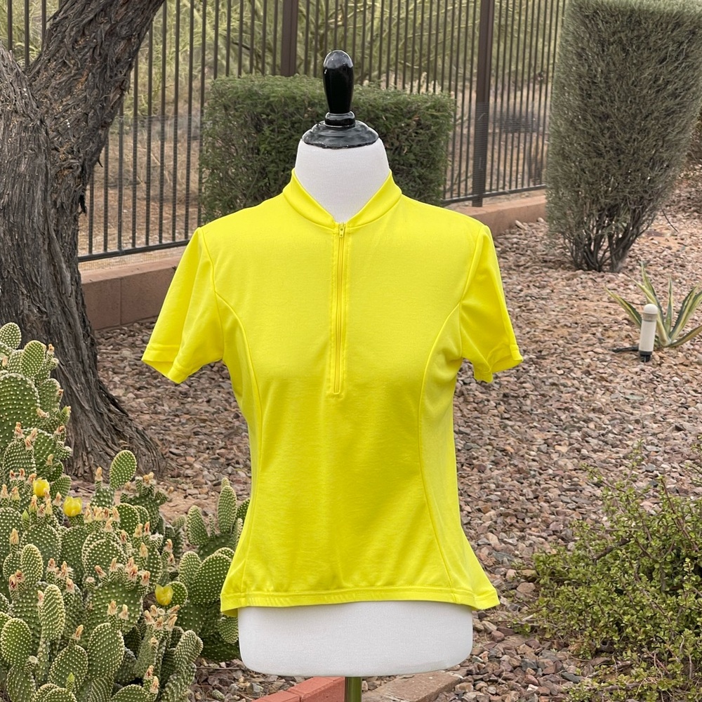 Danskin Yellow Fitted Short Sleeve Mandarin Collar Jersey